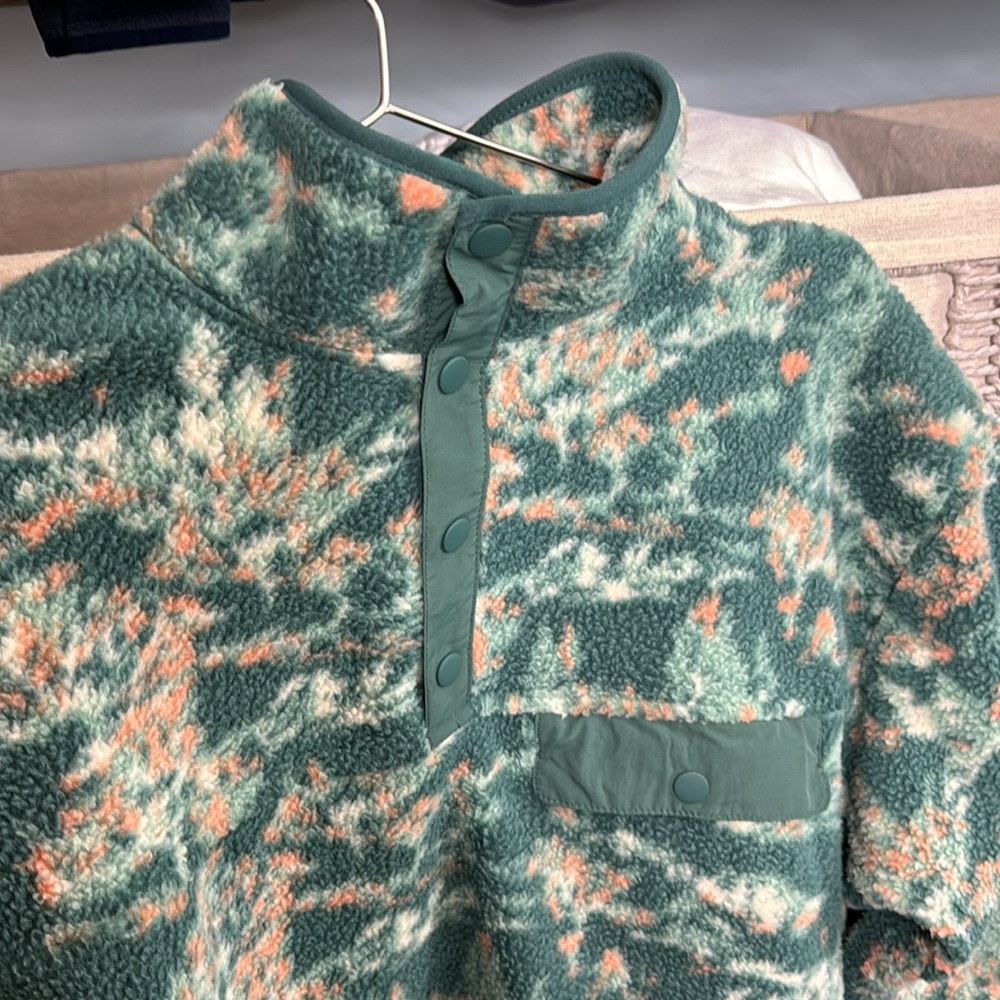 Pullover green pattern - Picture 2 of 4